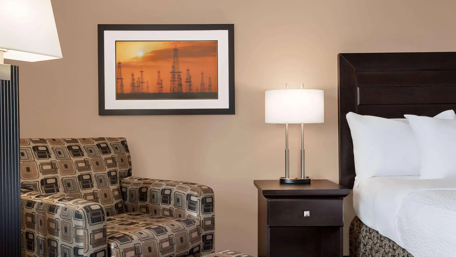 Royal Hotel Edmonton Airport Trademark Collection By Wyndham Leduc