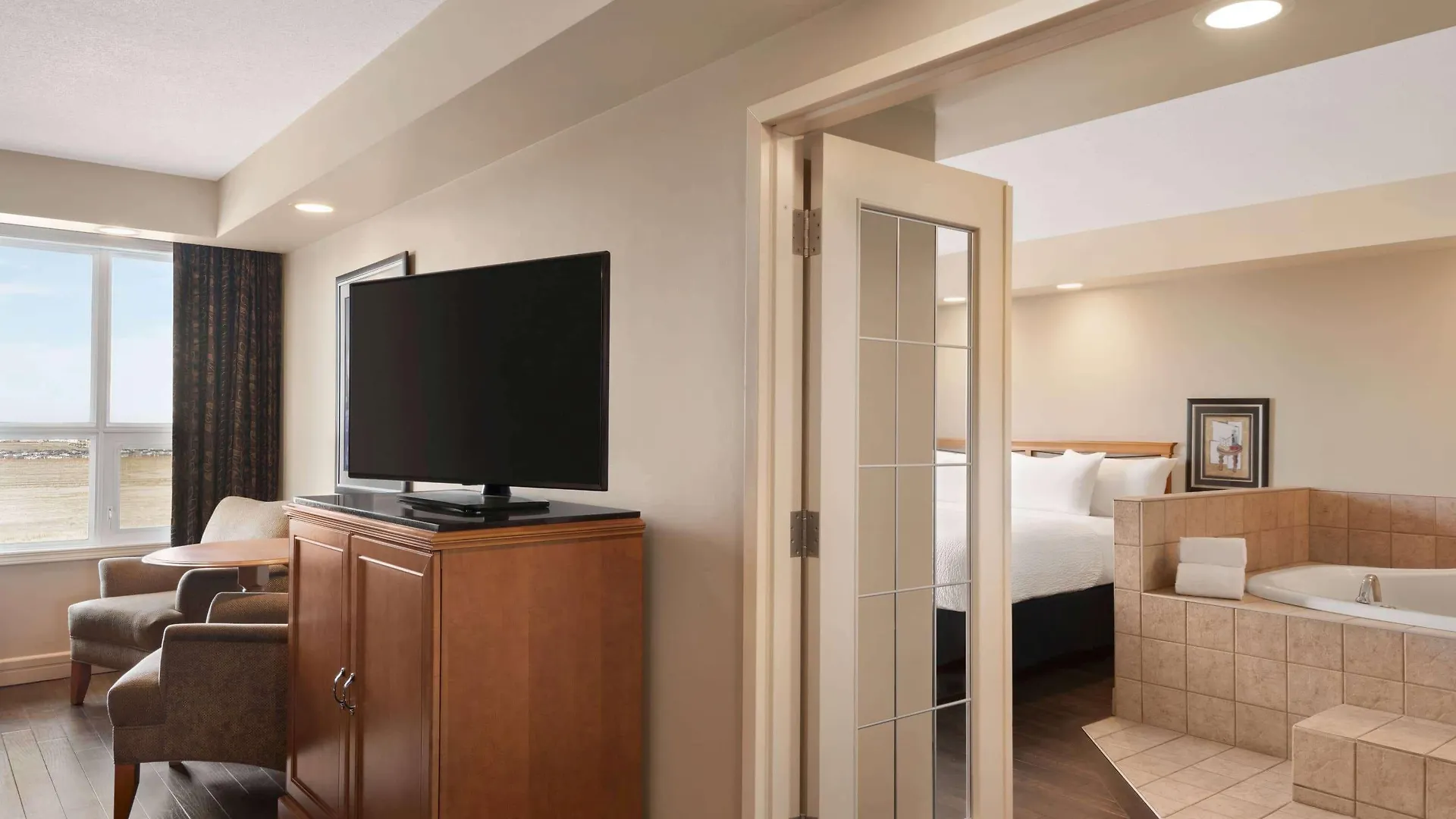 Royal Hotel Edmonton Airport Trademark Collection By Wyndham Leduc