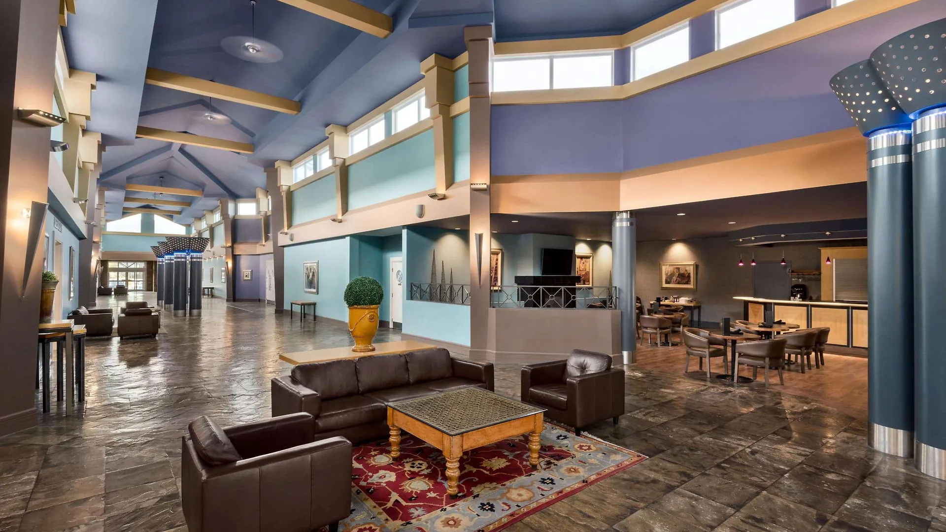 ***  Royal Hotel Edmonton Airport Trademark Collection By Wyndham Leduc Kanada